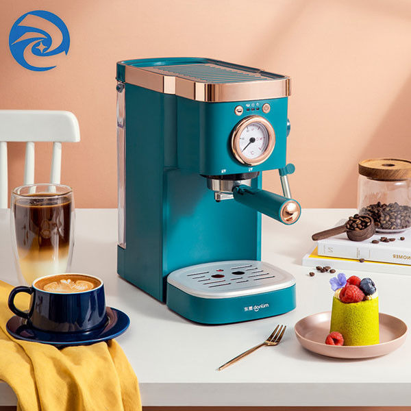 Mesin Kopi Rumah Semi Otomatis Italia Kecil 1050W Untuk Rumah Dengan Buih Susu
